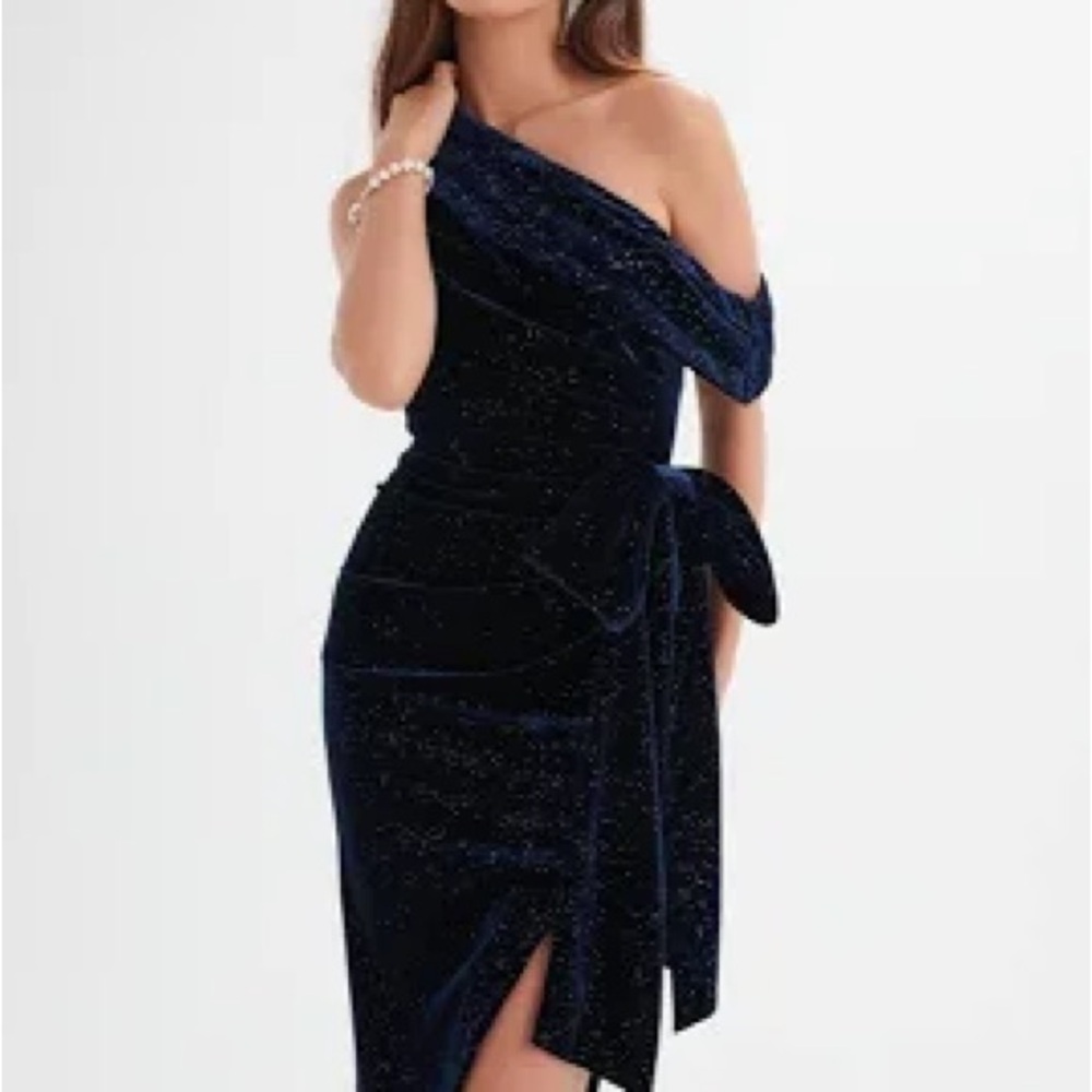 Lavish Alice Midnight Blue Asymmetrical One Shoulder Cocktail Dress